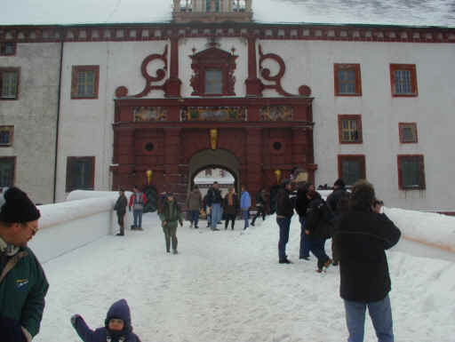 Der Eingang zum Schloss